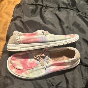 Hey Dude Tye-Dye Women’s size 8